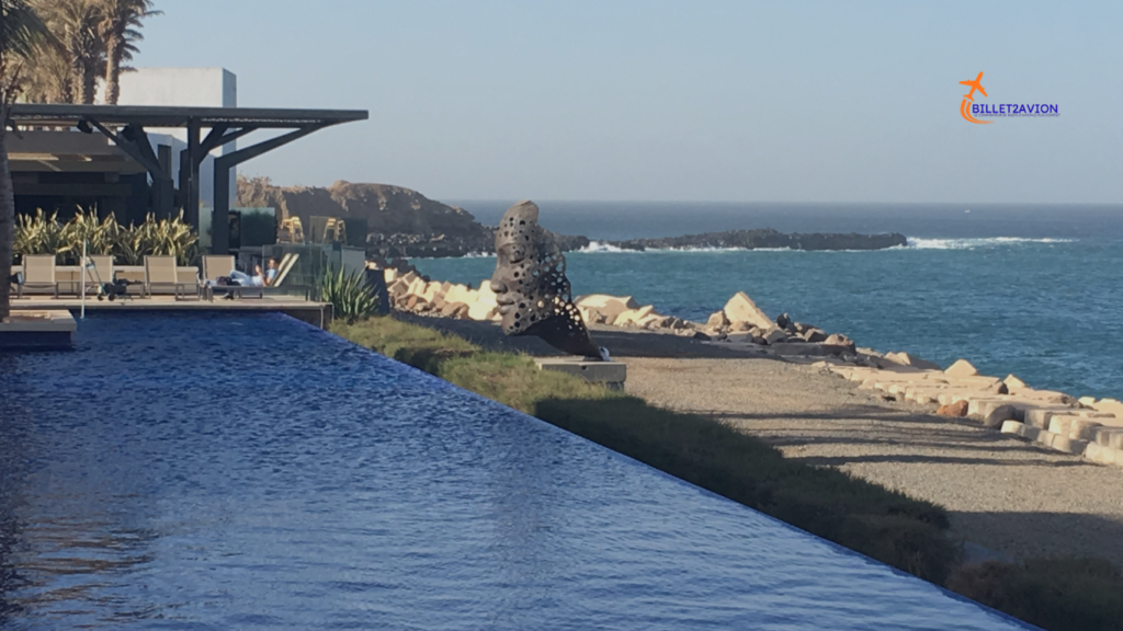 Hôtel avec piscine et vue sur l’océan au Sénégal